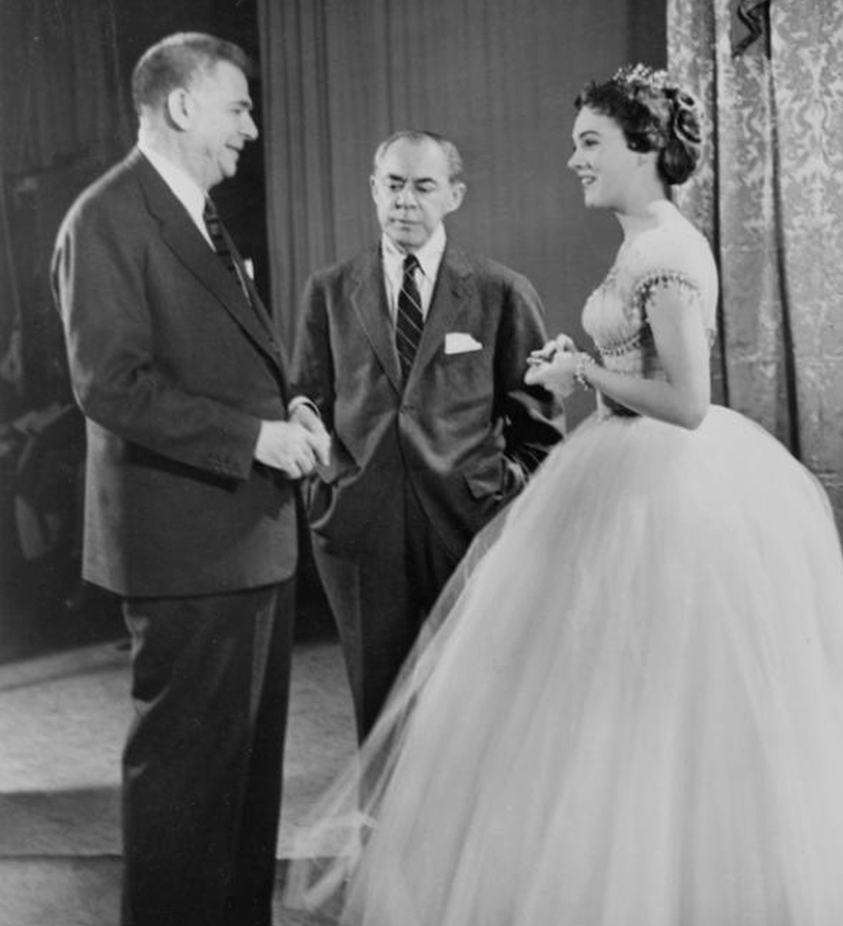 Oscar Hammerstein, Richard Rodgers & Julie Andrews 6